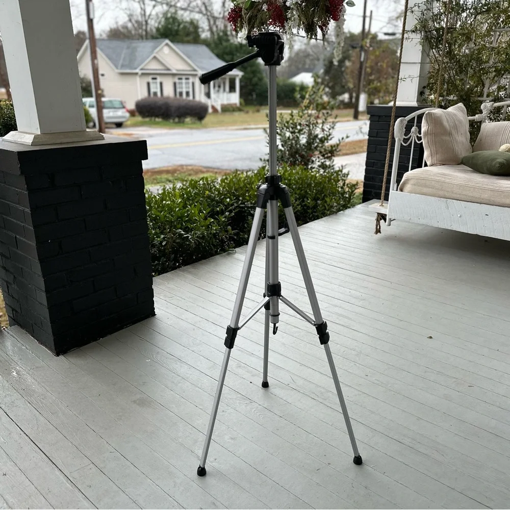 Nikon small mark